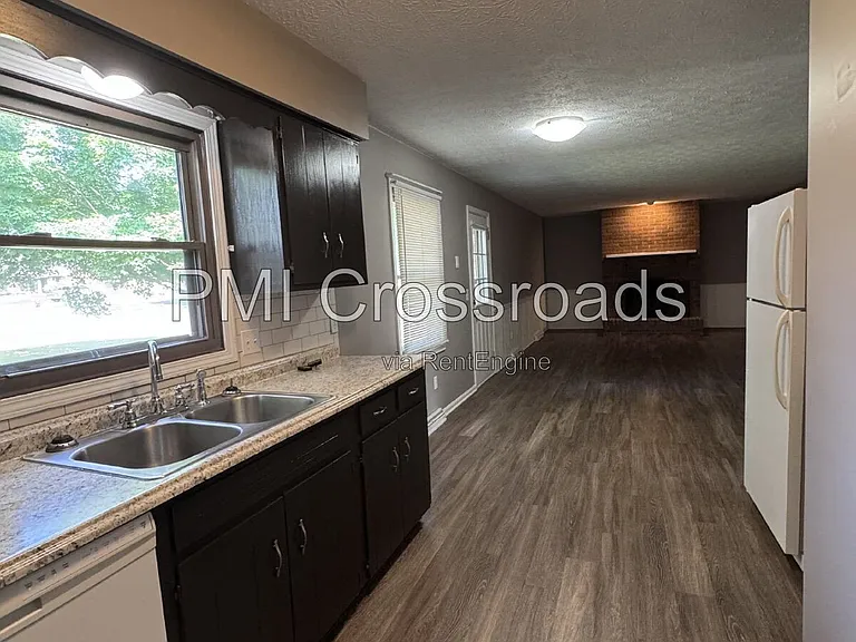 7483 Peachmont Ave NW — Photo 3