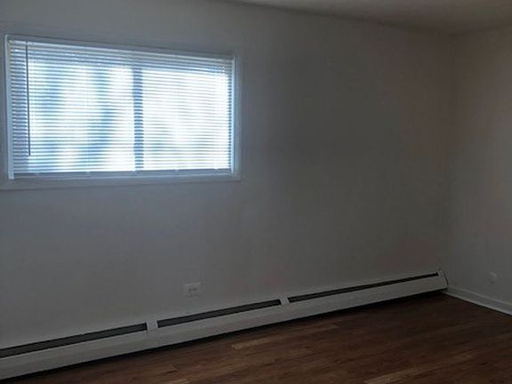 2nd image of 19 N Waller Ave APT C1