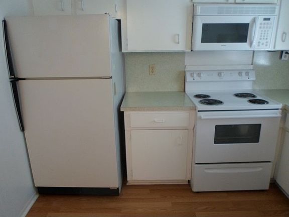 5th image of 172 Stratford M #172