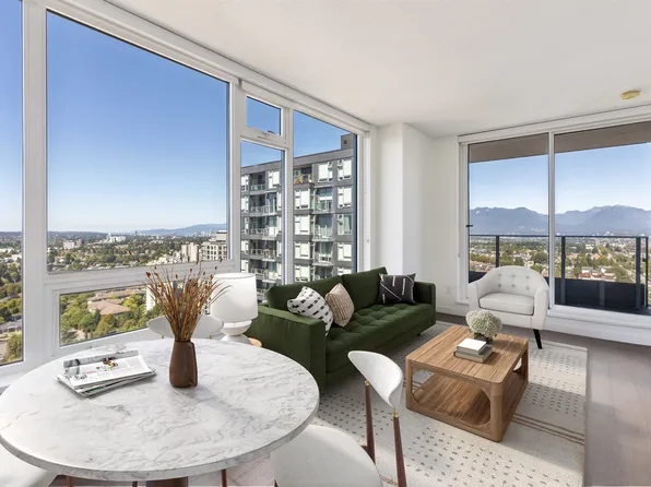 5515 Boundary Rd #2902, Vancouver, BC V5R 0E3