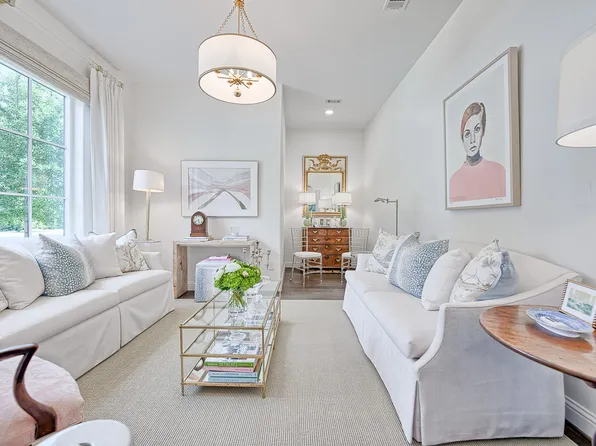 7303 Robin Rd, Dallas, TX 75209