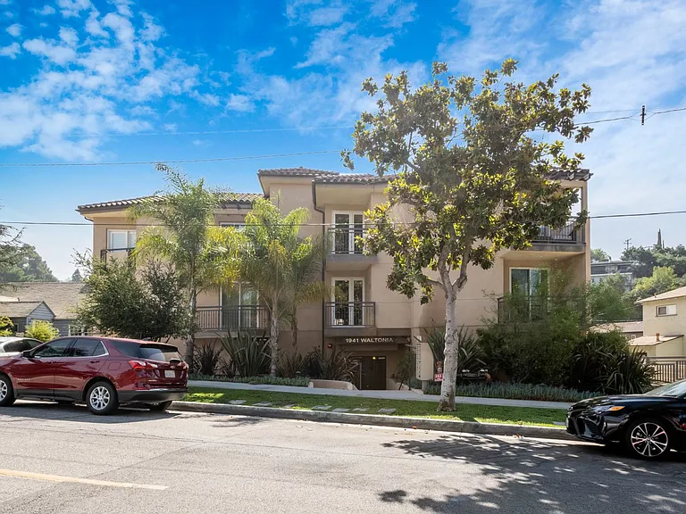 1941 Waltonia Dr #203 — Photo 1