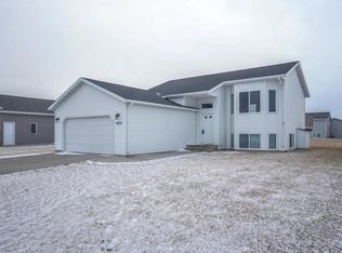 4433 16th St S, Moorhead, MN 56560