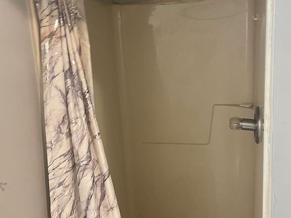 4th image of 102 E 2nd St APT 2