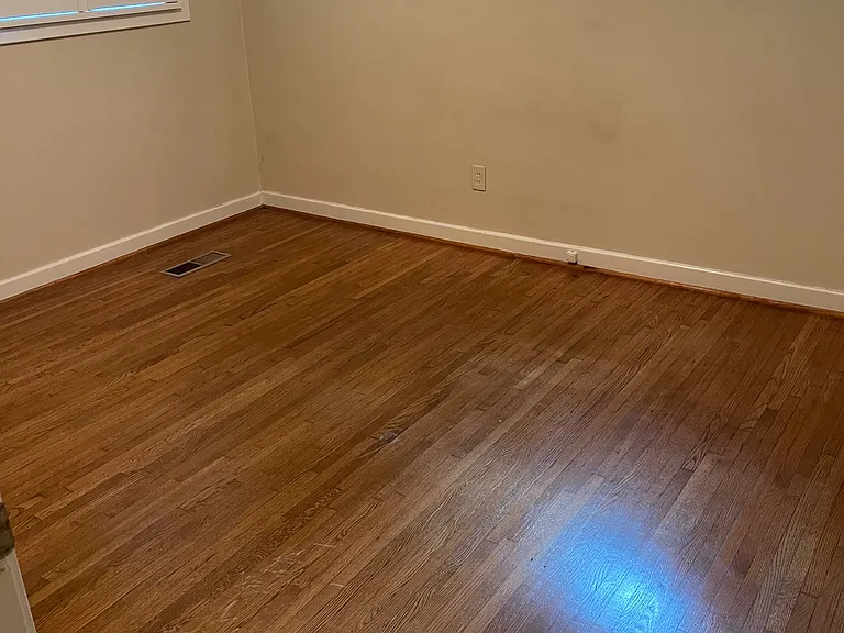 300 Willow Bend Rd — Photo 8