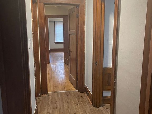 5th image of 2605-2607 N 49th St #2605