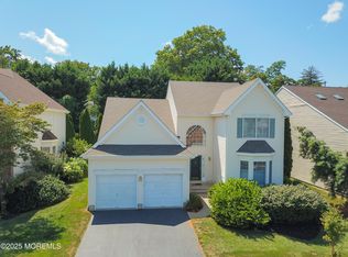 10 Windward Way, Red Bank, NJ 07701
