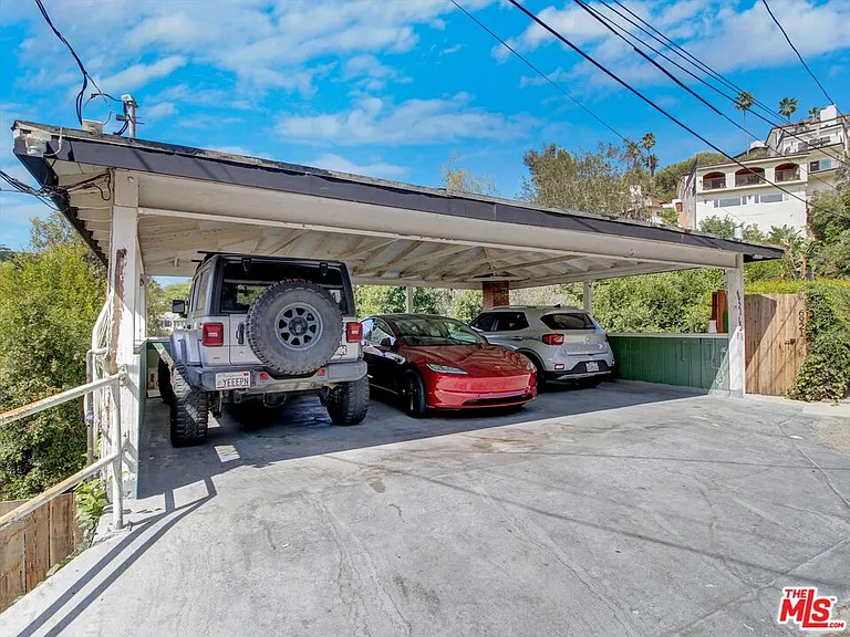 6921 Paseo Del Serra #1/2 — Photo 19