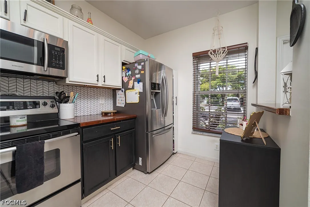 2 bed, 2.5 bath, 1028 sqft, $1,600 — Photo 3