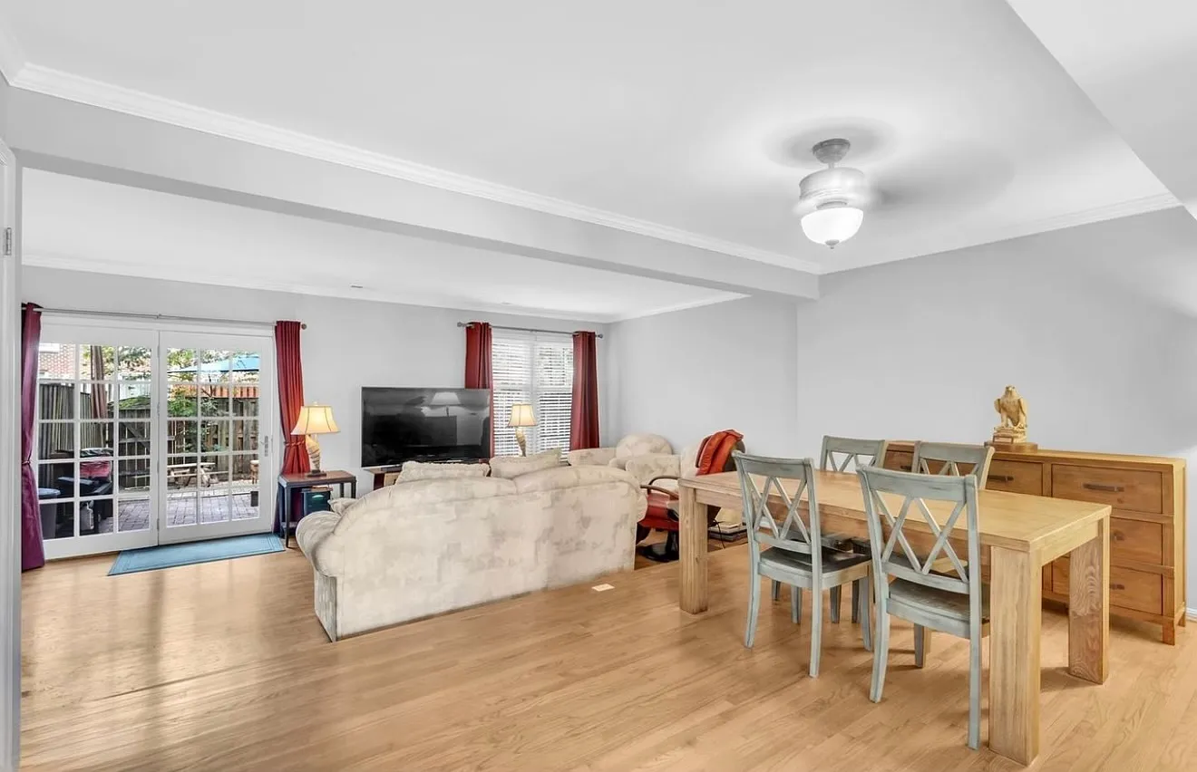 3 bed, 3.5 bath, 1496 sqft, $3,150 — Photo 4