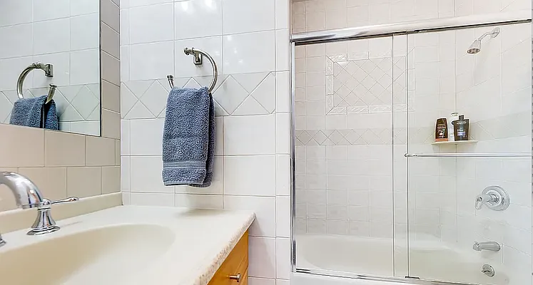 Rented by Oxford Property Group | media 13