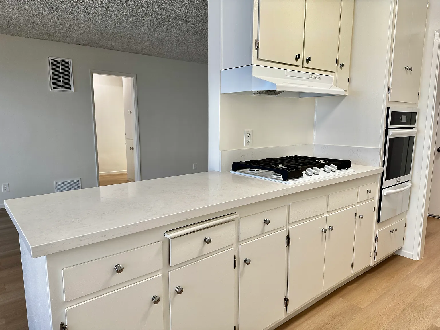 1 bed, 650 sqft, $2,150 — Photo 4