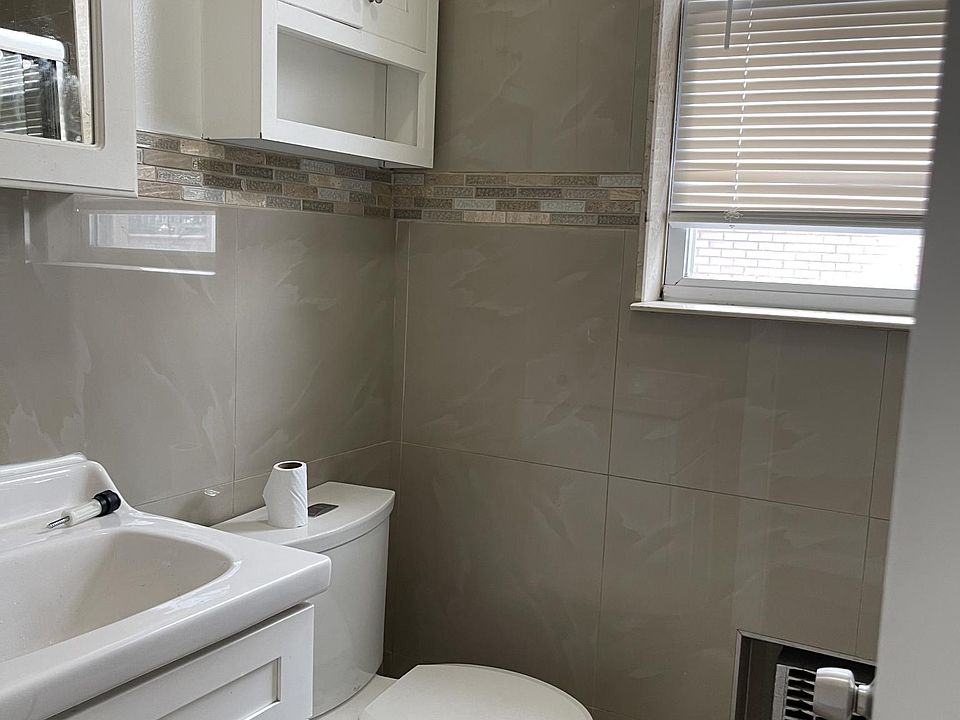 1st image of 3031 Young Ave Floor 2