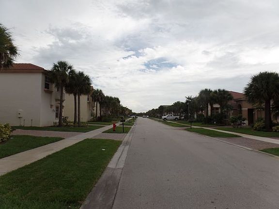 2nd image of 2229 SW Newport Isles Blvd
