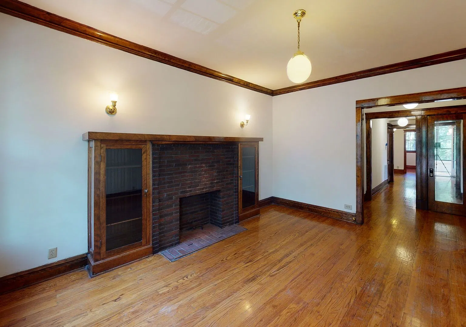 3 bed, 1500 sqft, $3,895 — Photo 4