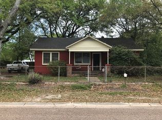 550 Grand Blvd, Chickasaw, AL 36611