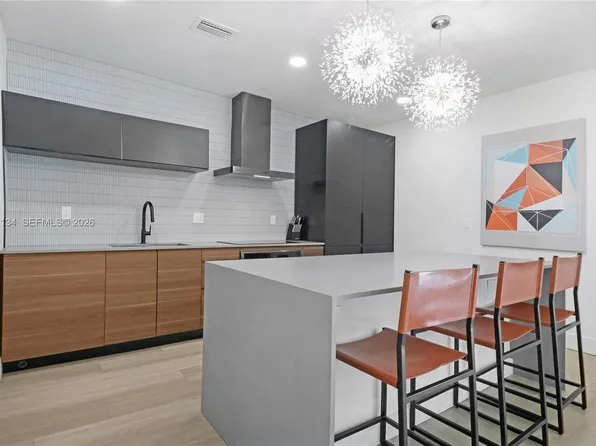 811 NE 17th Ct #0, Fort Lauderdale, FL 33305