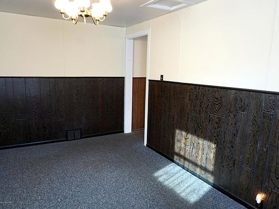 5th image of 991 West St