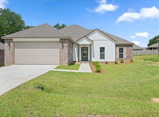 14 Golden Oak, Hattiesburg, MS 39402
