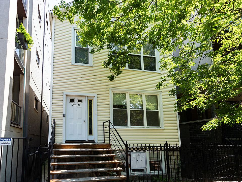 1st image of 2219 N Leavitt St #2