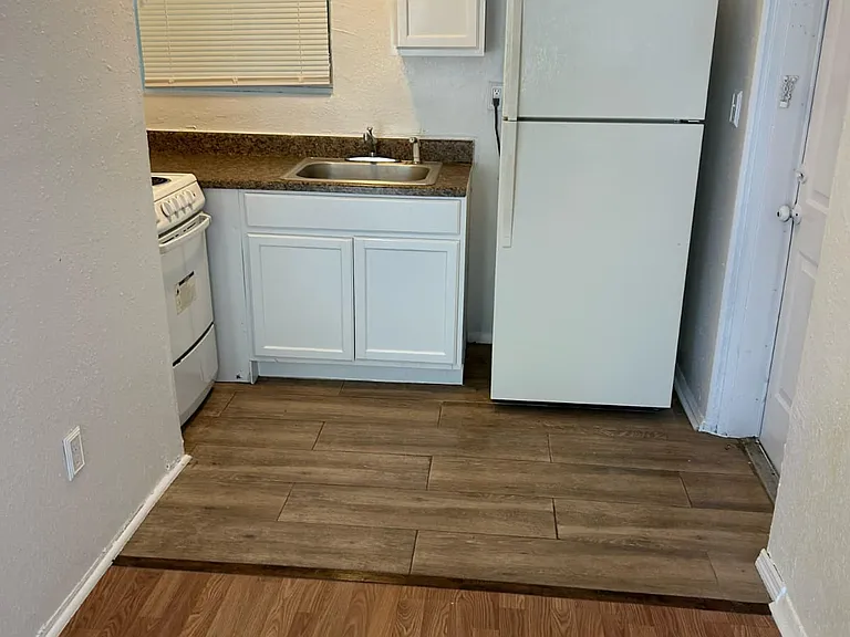 18 W 43rd St #20 — Photo 2