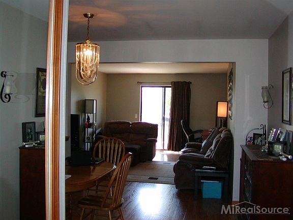 5th image of 26222 Annagrove Ln