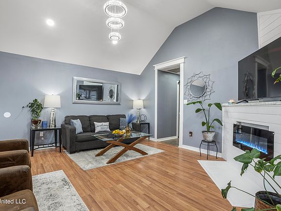 5th image of 10363 Cottage Ct