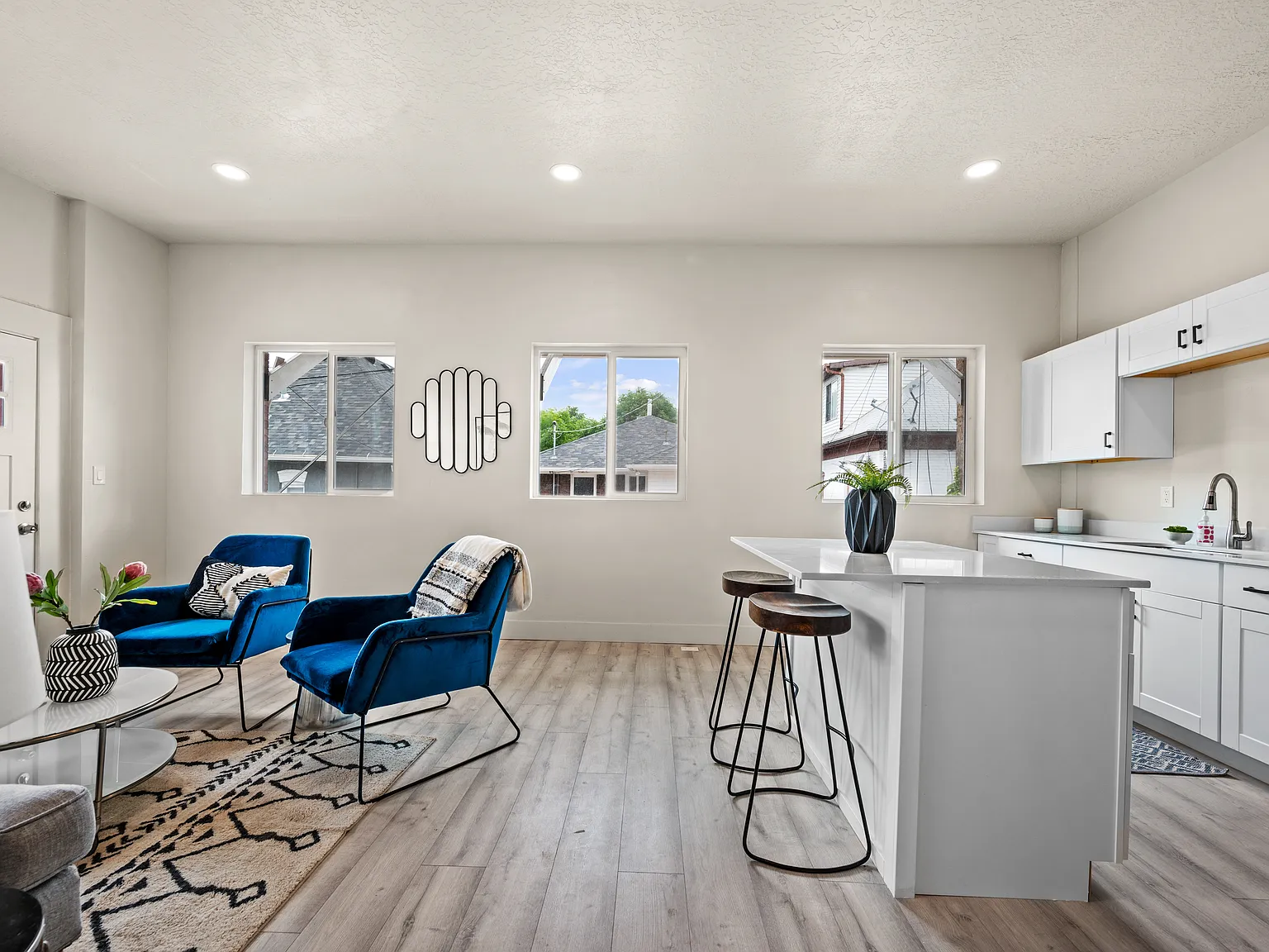 2 bed, 750 sqft, $1,395 — Photo 2