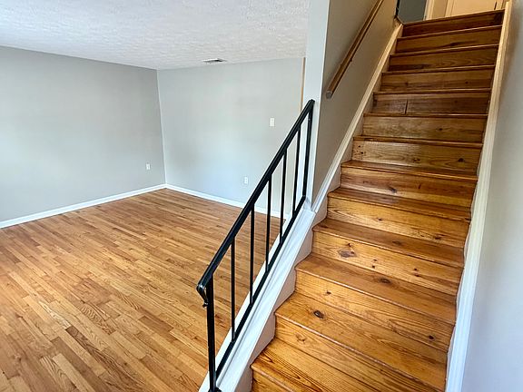 4th image of 29 Raleigh Ct