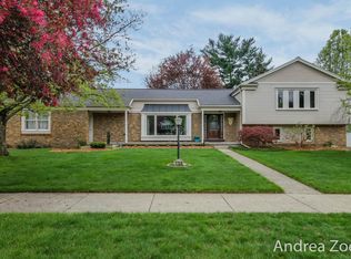 1740 Lockmere Dr SE, Kentwood, MI 49508