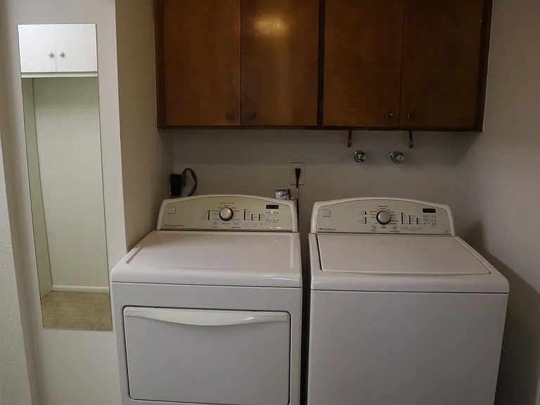 4240 W Hatcher Rd — Photo 24