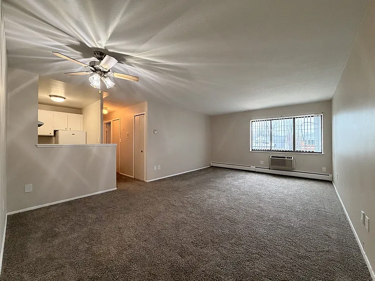 Huntington Green Apartments — Photo 15