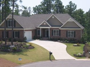 104 Stafford Ct, Southern Pines, NC 28387