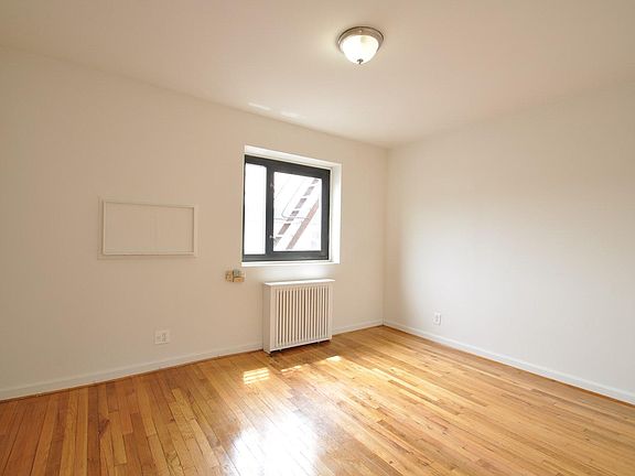 5th image of 20406 43rd Ave #33B
