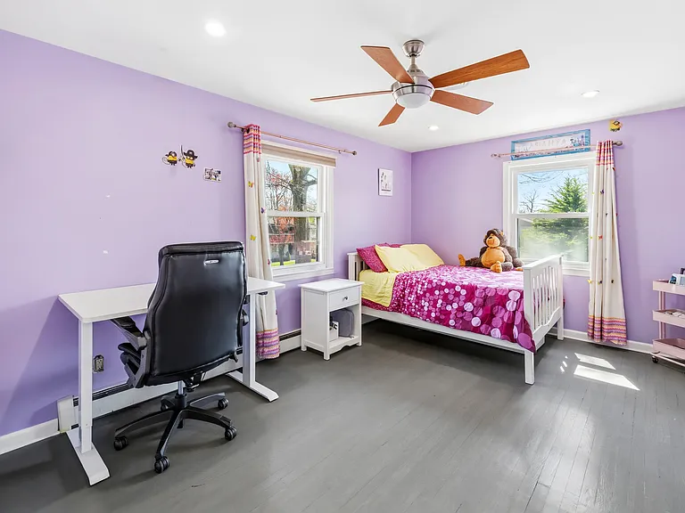 2nd bedroom on the main floor