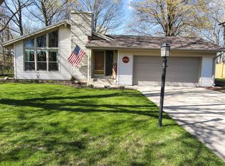 4946 W Dean Rd, Milwaukee, WI 53223