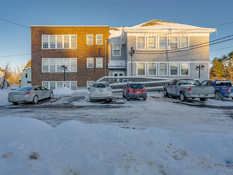 44 Riverside Dr — Photo 20