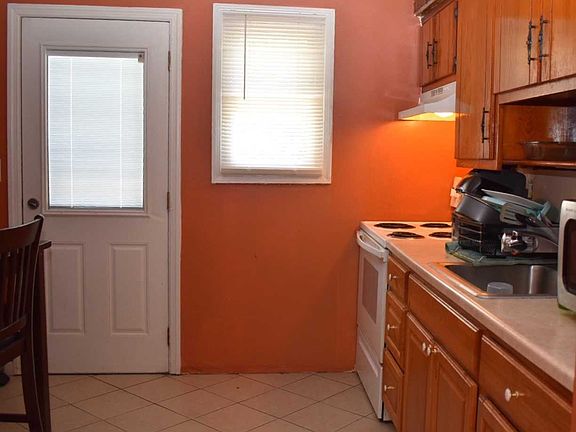 3rd image of 140 N 24th St