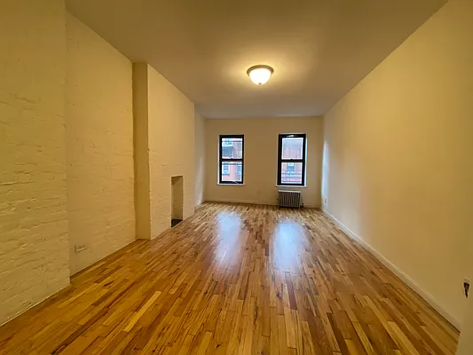 Rented by City Connections Realty | media 1