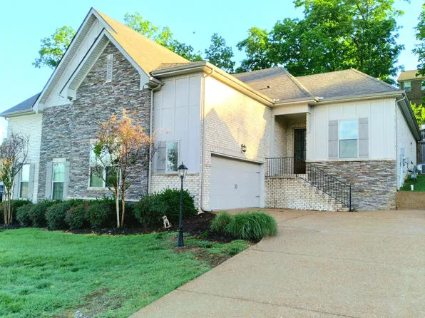 168 Cobbler Cir, Hendersonville, TN 37075