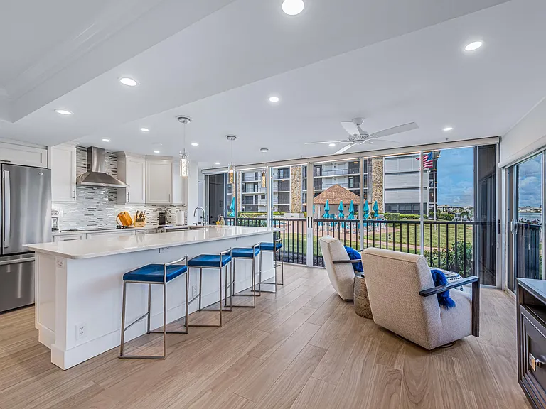 2900 Gulf Shore Blvd N #116 — Photo 4