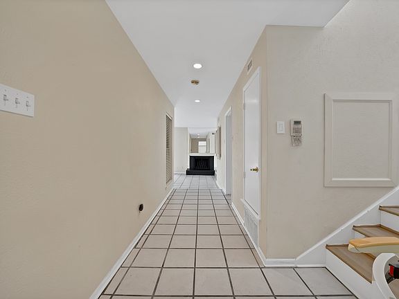 4th image of 12574 Burninglog Ln