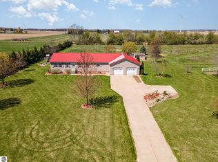 222 S Jane St, Middleton, MI 48856