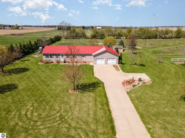 222 S Jane St, Middleton, MI 48856