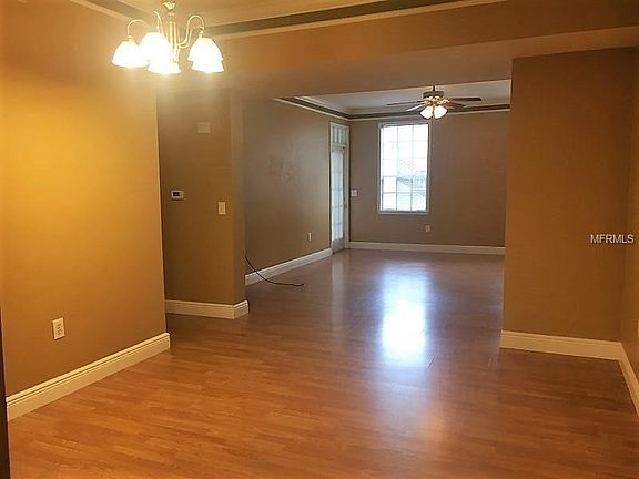 5th image of 233 Goldenrain Dr APT 102