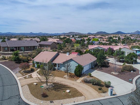 3rd image of 925 Malva Ct