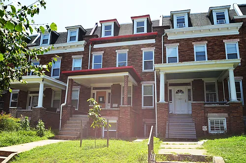 323 E University Pkwy #C Photo 1