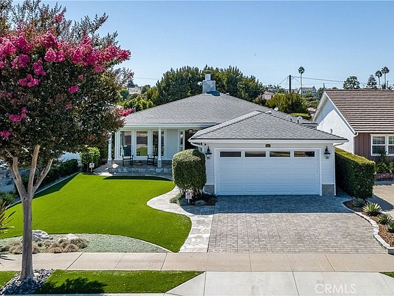 3rd image of 833 McCarthy Ct