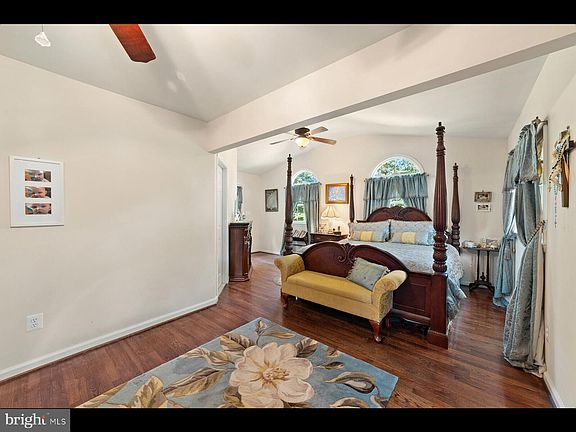 4th image of 4608 Lawn Ct