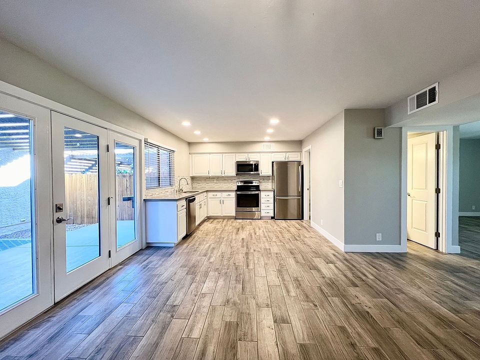 1st image of 3265 Ennis Ct